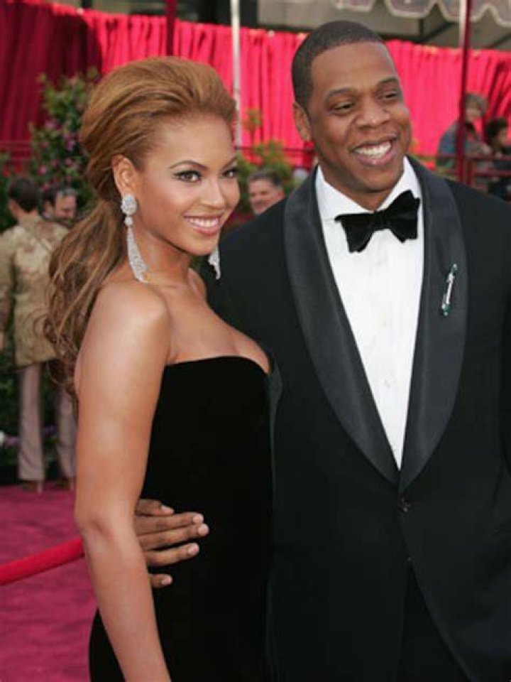 Beyonce & Jay-Z Take The Stage Together