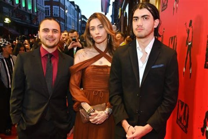 blanket paris jackson