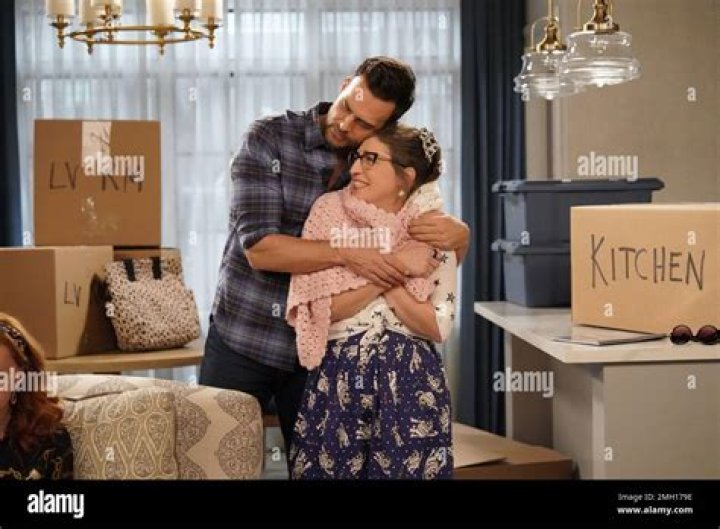 CALL ME KAT: L-R: Cheyenne Jackson, Kyla Pratt, Mayim Bialik, Julian Gant, Swoosie Kurtz and Leslie Jordan. CALL ME KAT will have a special series premiere Sunday, Jan. 3 (8:00-8:30 PM ET/PT), following the NFL ON FOX doubleheader. The series then makes its time period premiere Thursday, Jan. 7 (9:00-9:30 PM ET/PT) on FOX. &copy;2020 FOX MEDIA LLC. Cr. Cr: Lisa Rose/FOX.