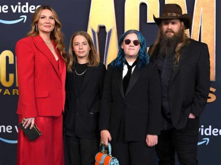 Chris And Morgane Appeared Alongside Their Two Oldest Children At The ACM 2022 Awards