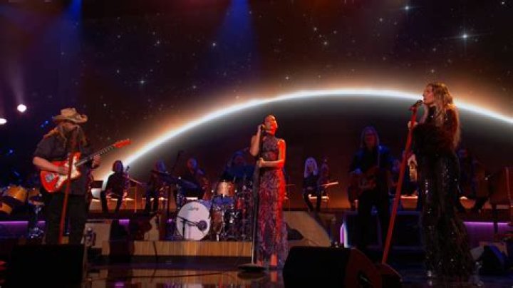 Chris Performs At The 55th Annual Country Music Association Awards