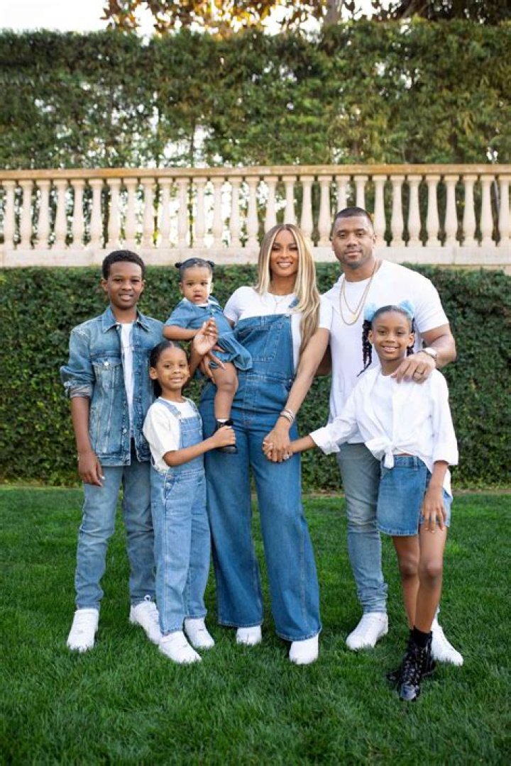 Ciara and her sons with the First Lady