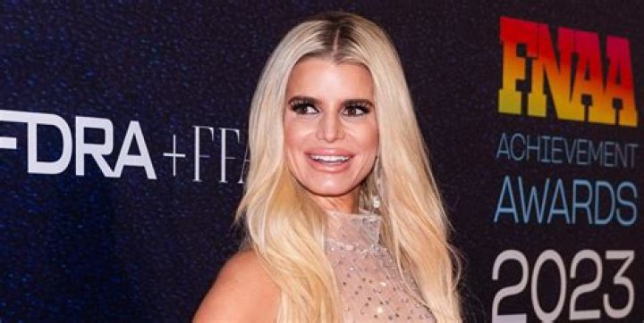 Jessica Simpson Abs Crop Top