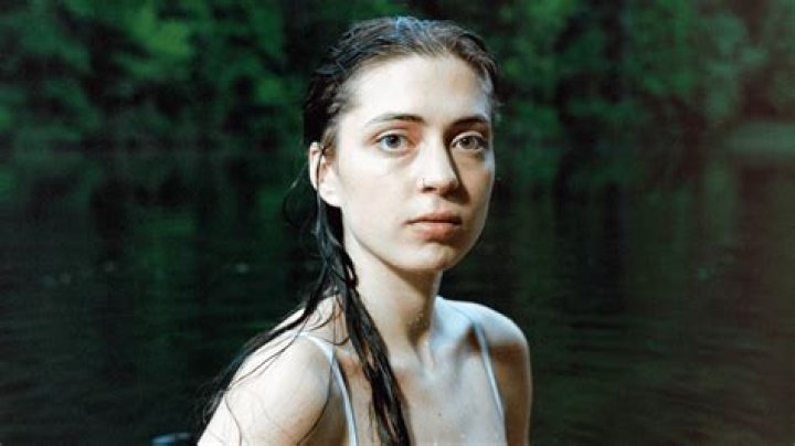 Lizzy McAlpine 