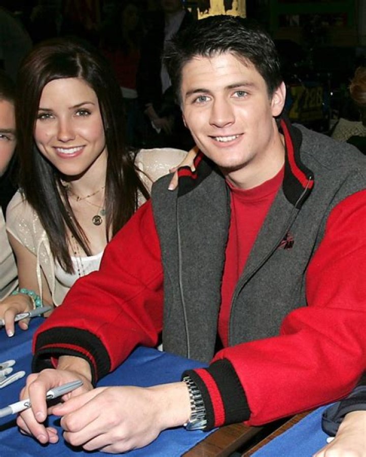 Sophia Bush & James Lafferty: One Tree Hill