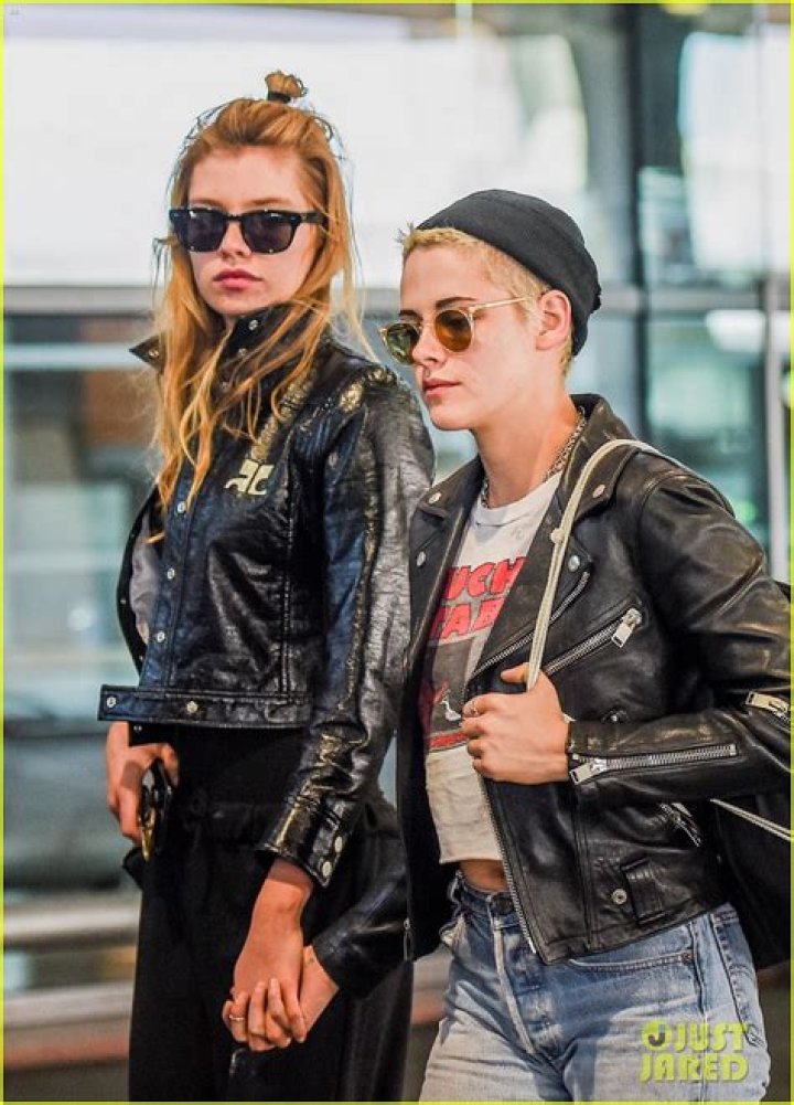 Stella Maxwell & Kristen Stewart, Rob Pattinson