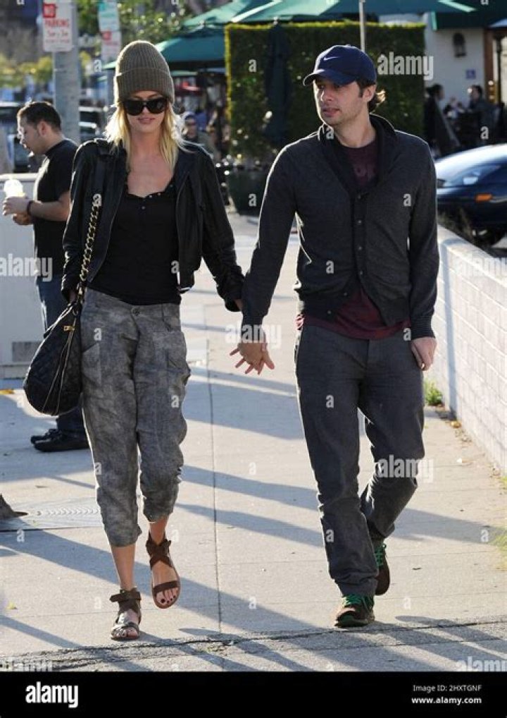 Taylor Bagley Zach Braff Break Up